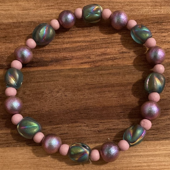 Handmade Jewelry - Handmade Pink and Iridescent Beaded Bracelet